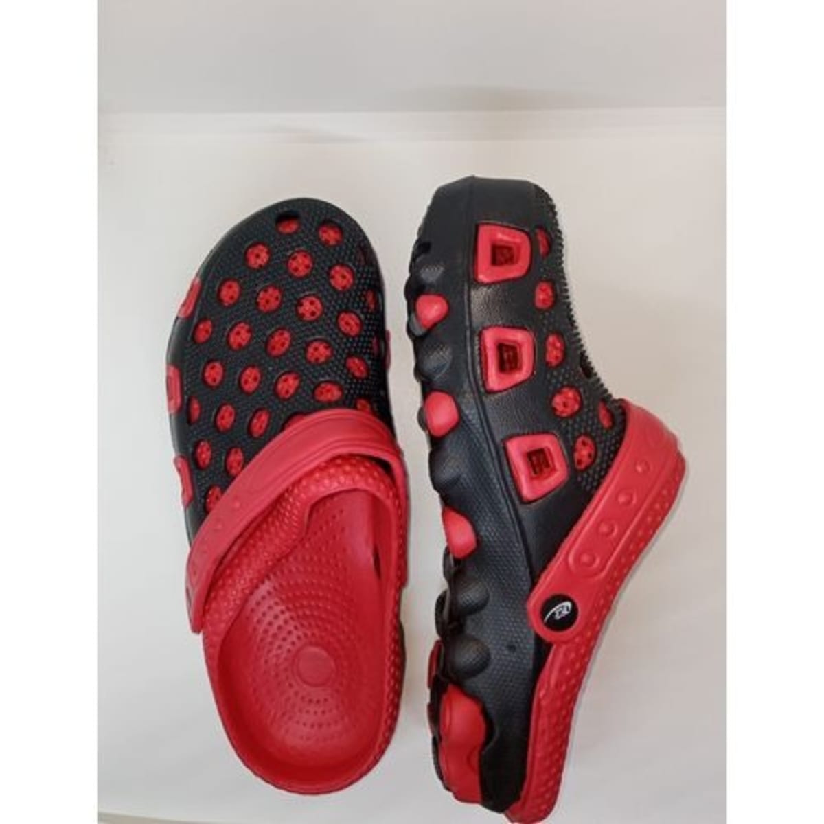 Red and black best sale crocs