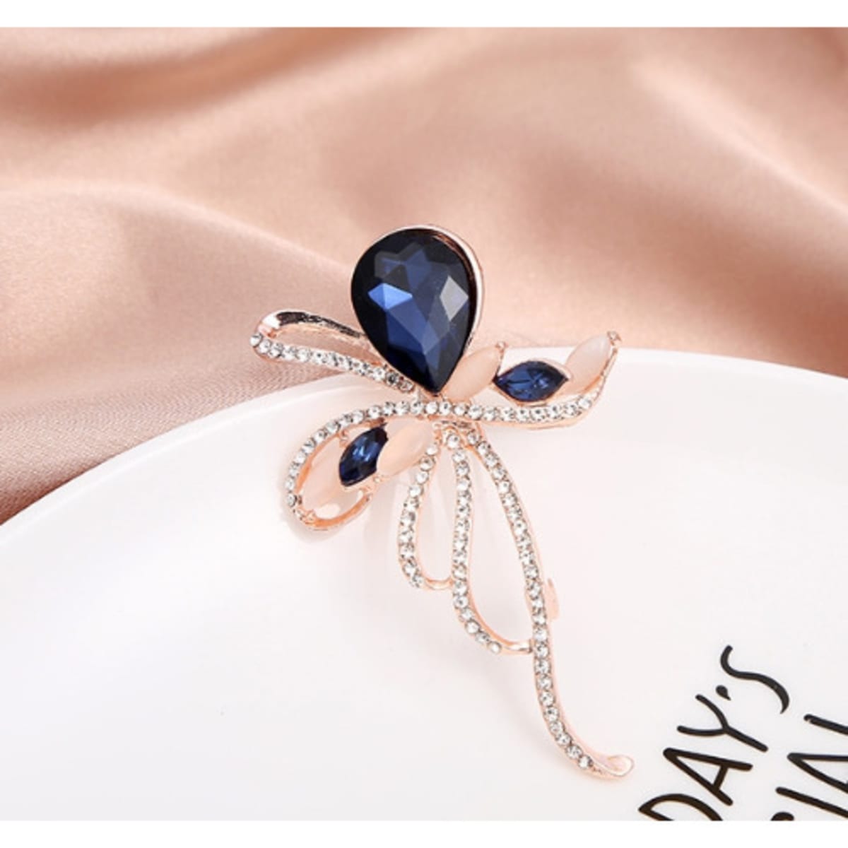 Design best sale a brooch