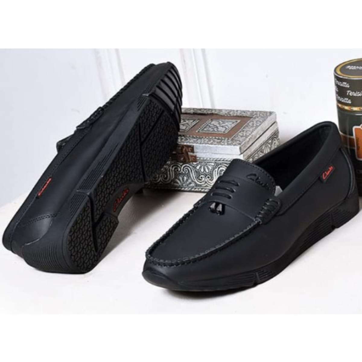 Black shoes online shopping sales