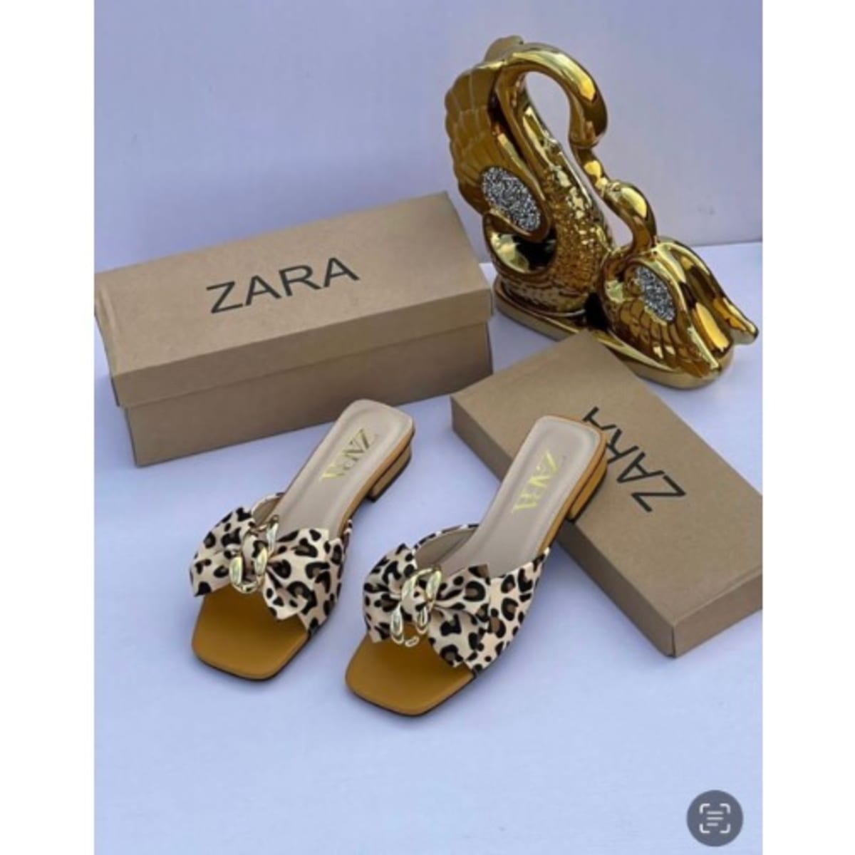 Animal skin slippers top
