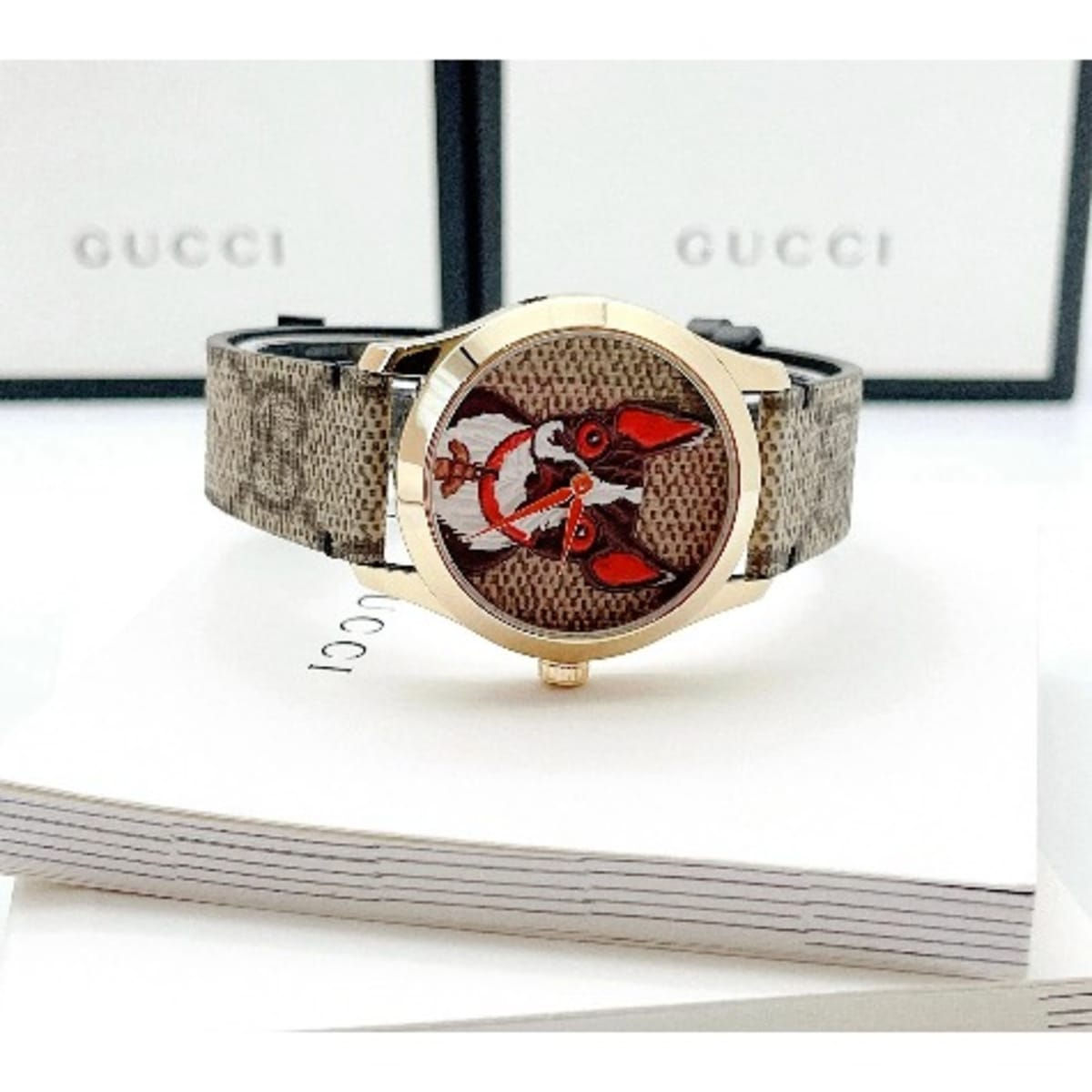 Gucci women's leather on sale watch