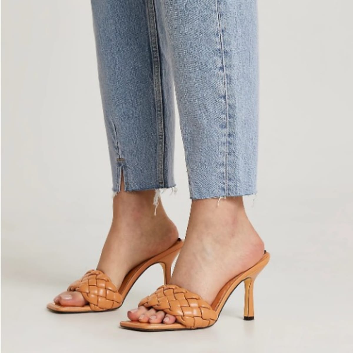 Woven heeled mules 2025