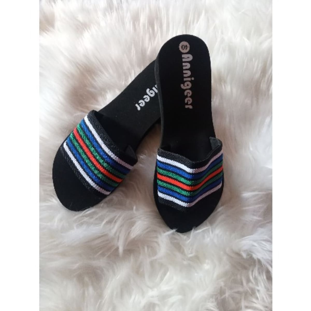 Flat slippers for ladies online shop