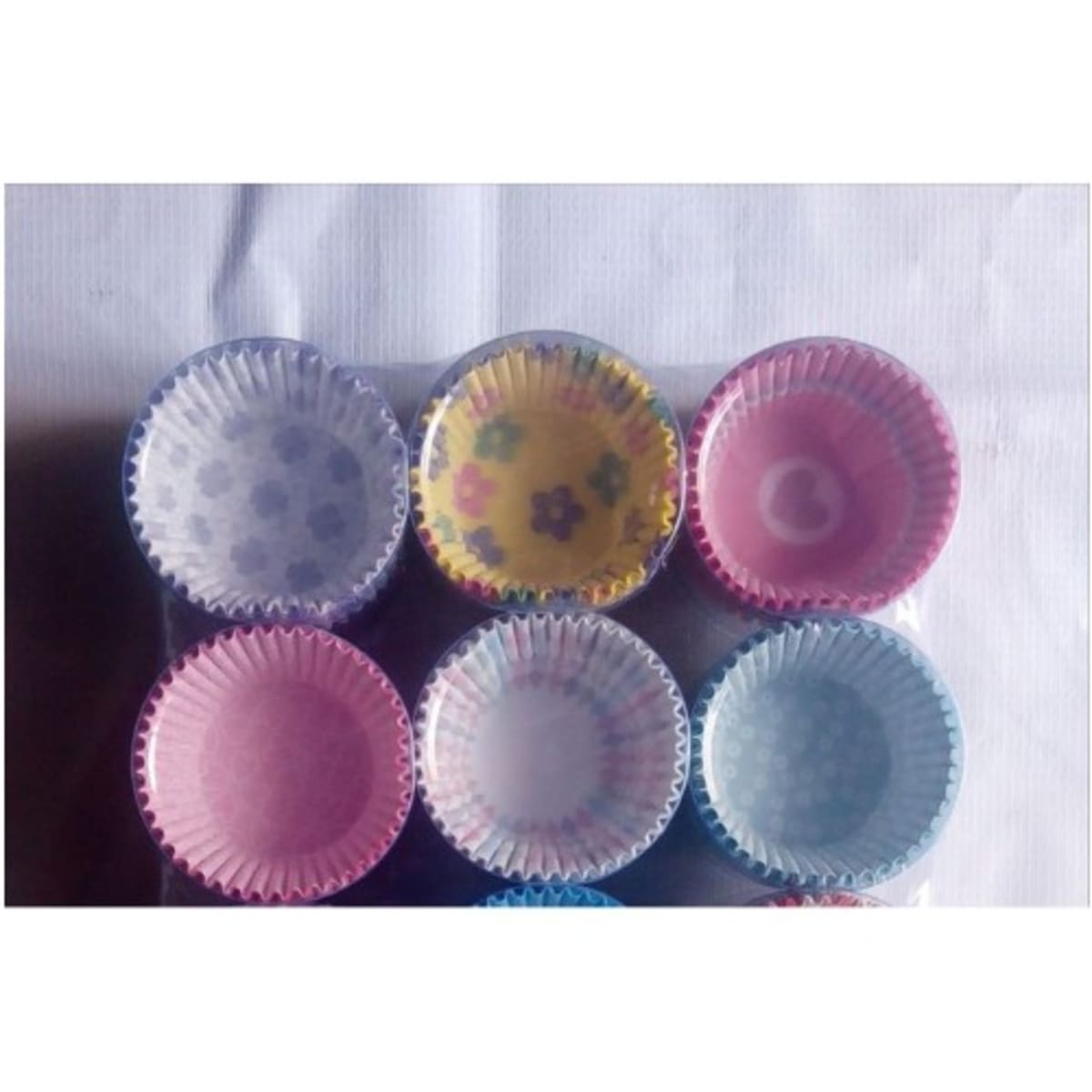 Cupcake store paper cups