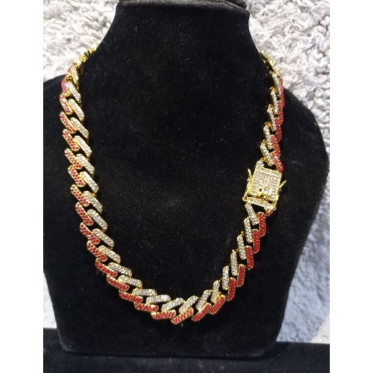 Long cuban chain outlet