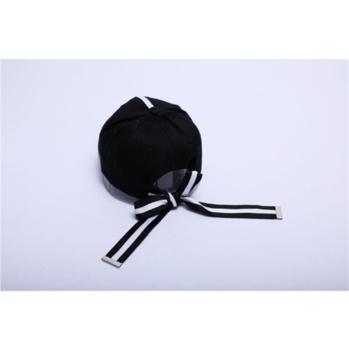 Strapless baseball online cap