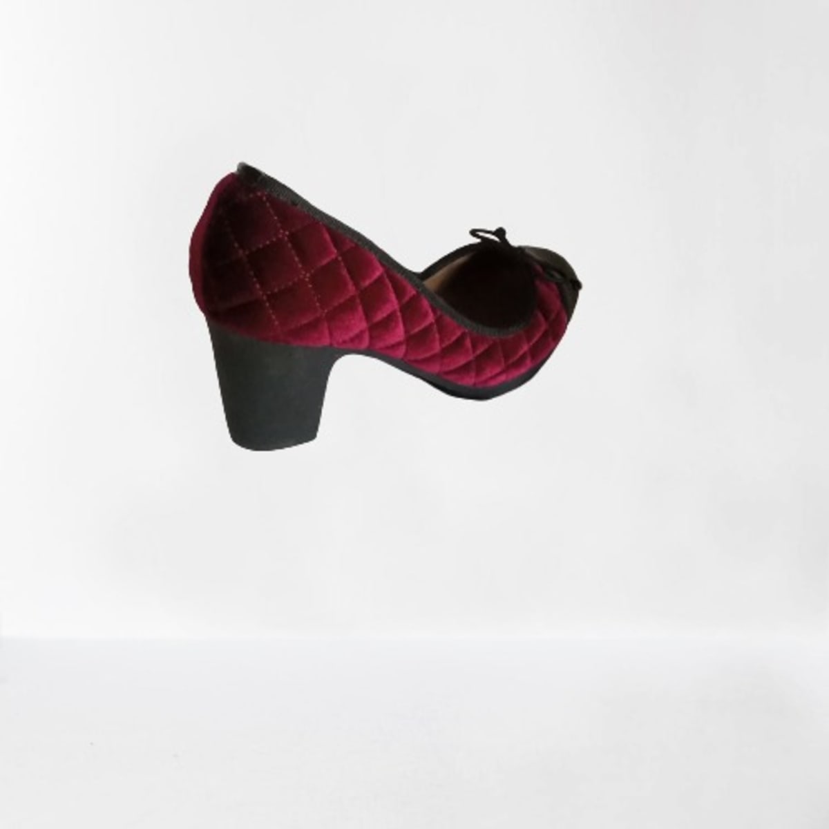 Wine colored top women's shoes