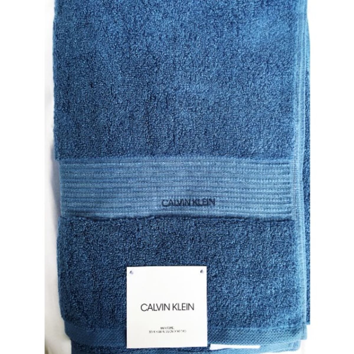 Calvin Klein Bath Towel 30in x 58in