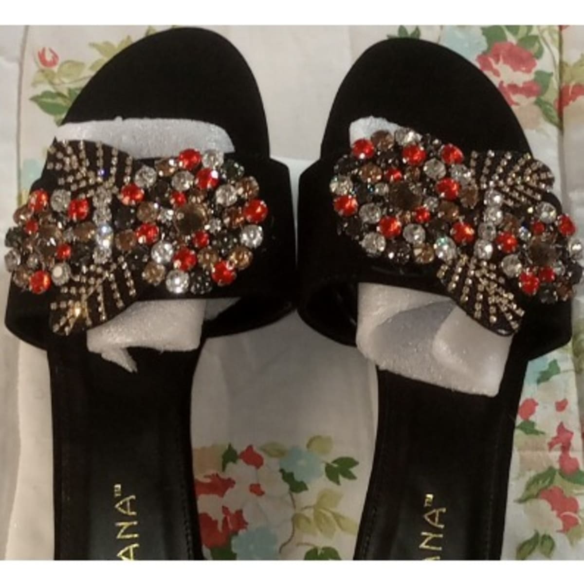 Liliana flat sandals online