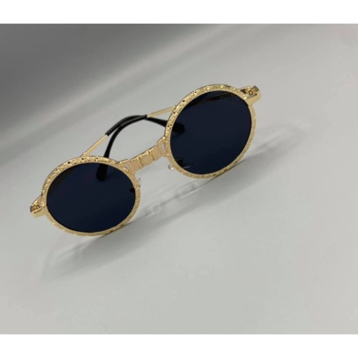 Gold round deals sunglasses mens