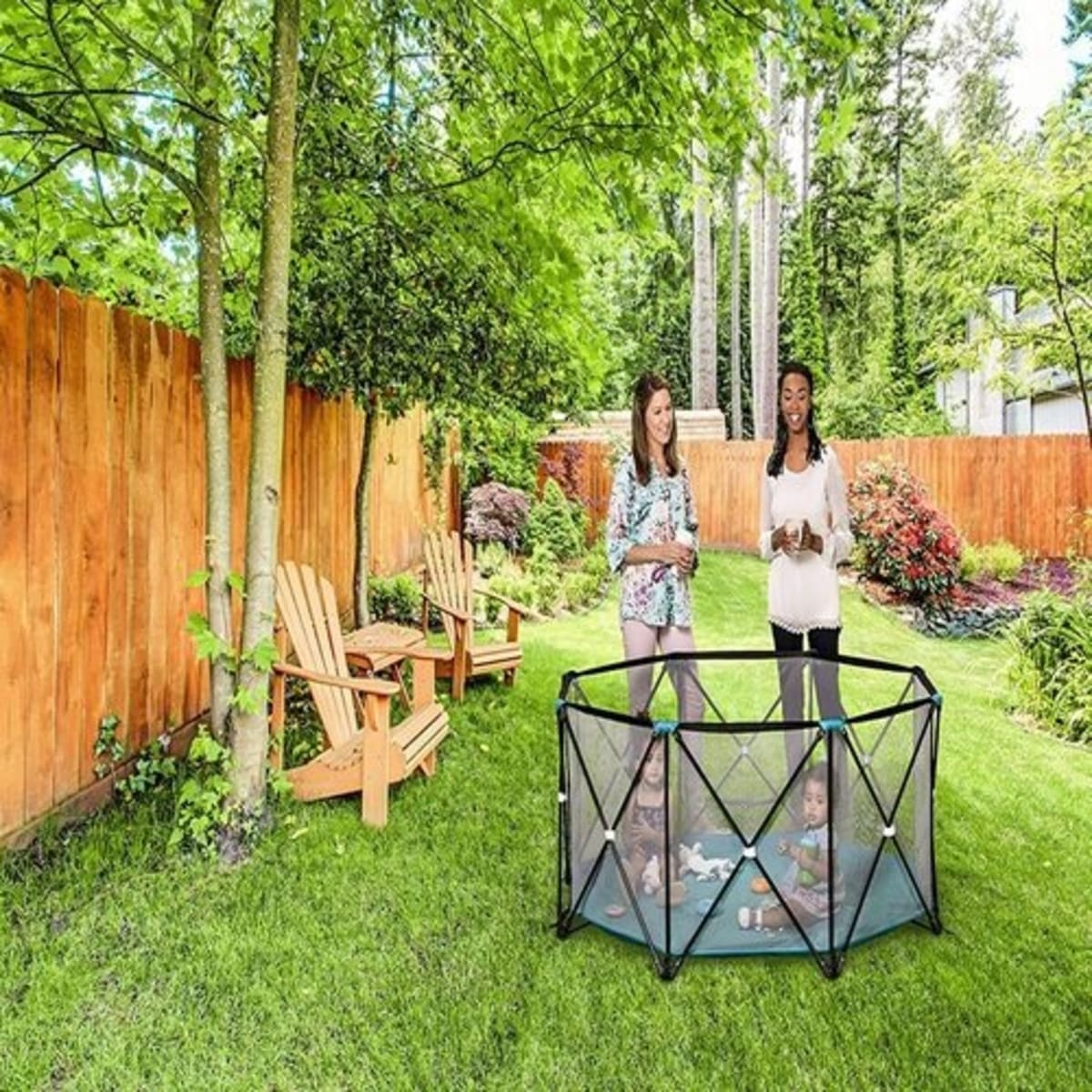 Regalo extra large play yard sale