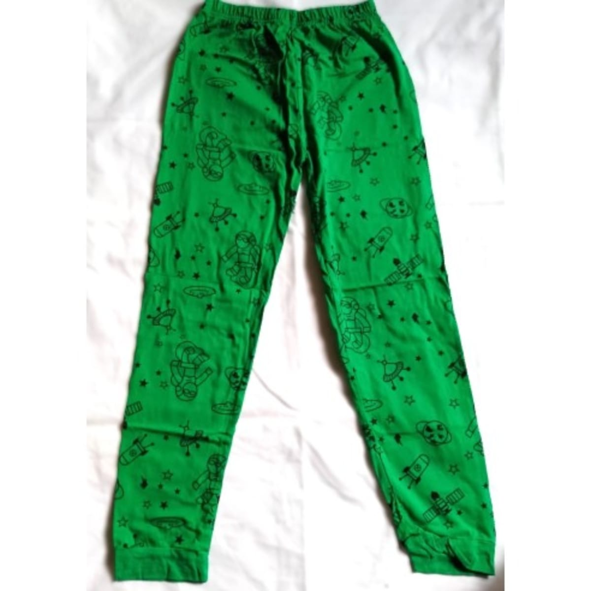 Green shop spaceship pajamas