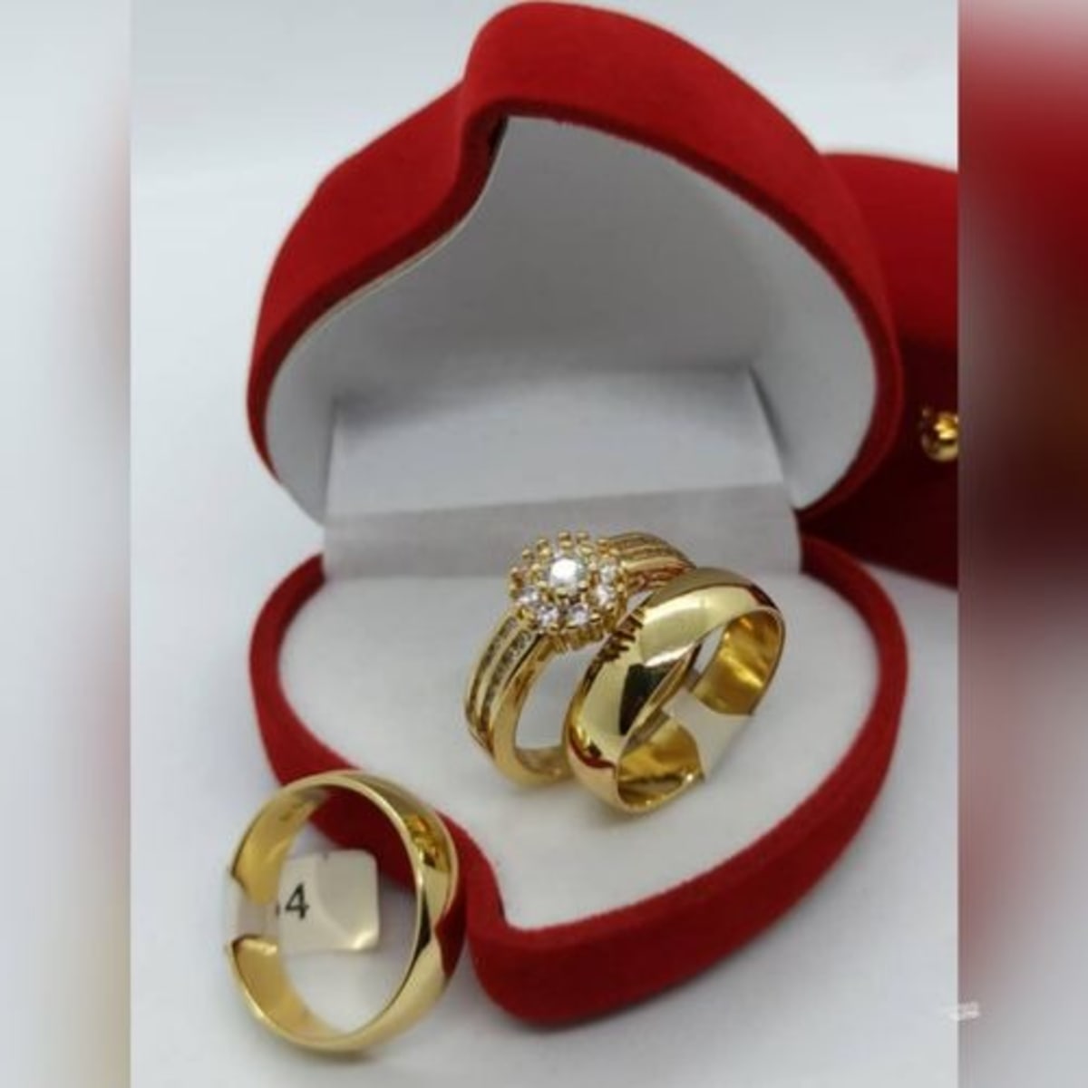 Italian gold wedding rings deals