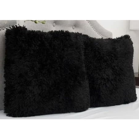 Fluffy black pillows 2025