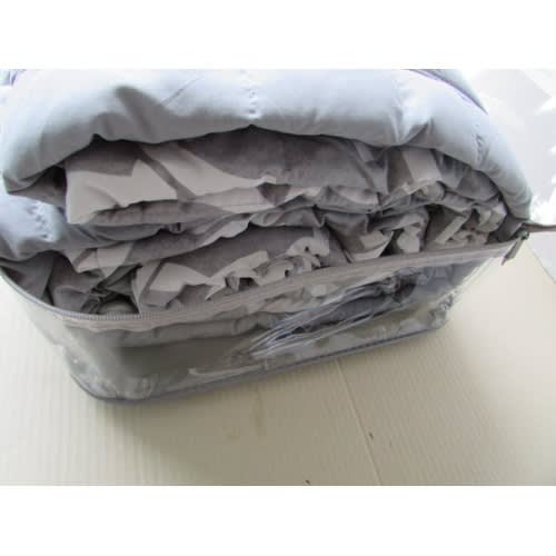 Charisma Reversible Down Alternative King Blanket 114in X 100in(289cm