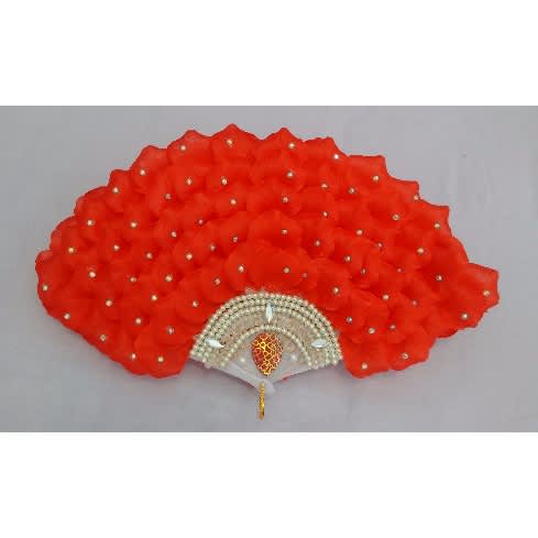 red hand fan