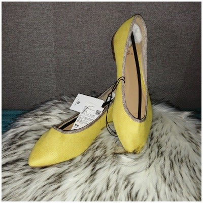 ladies yellow flat shoes