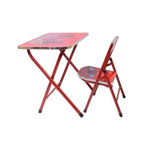 Character folding top table and chairs