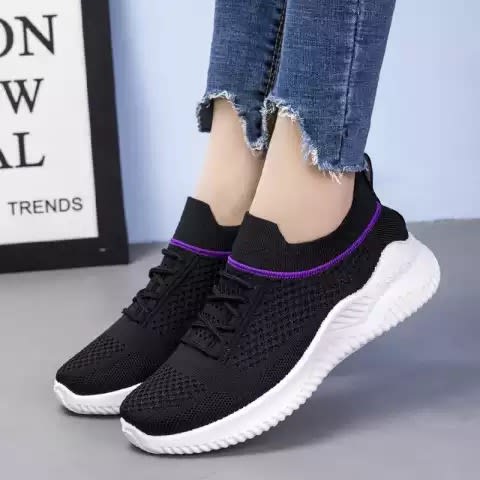 black casual sneakers womens