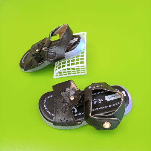baby girl sandals size 4.5