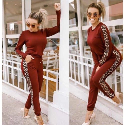 Womens joggers hotsell and sweatshirt