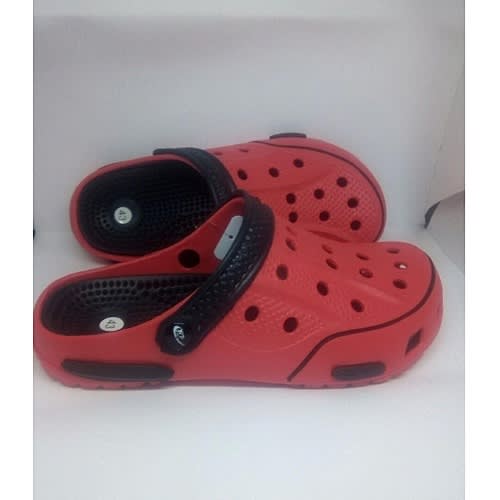 red black crocs