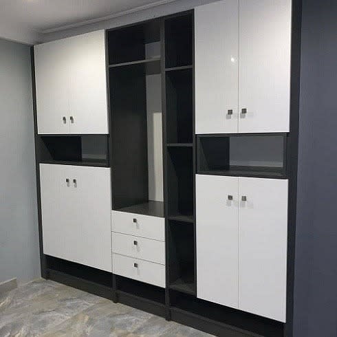 Black hot sale wardrobe cabinet