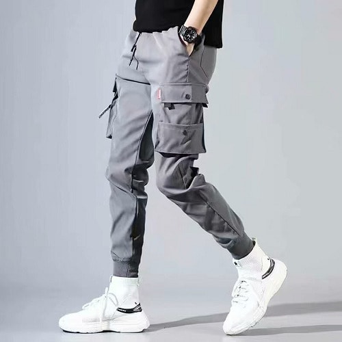 joggers with multiple pockets