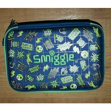 smiggle laptop case