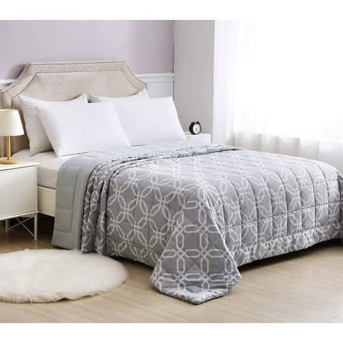 Charisma Reversible Down Alternative King Blanket 114in X 100in(289cm