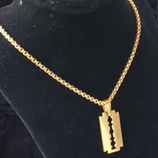 Gold razor pendant new arrivals