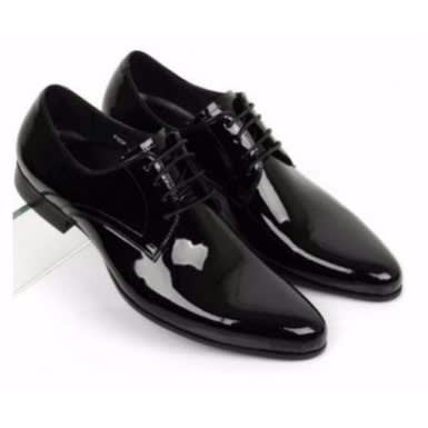 mens wet shoes