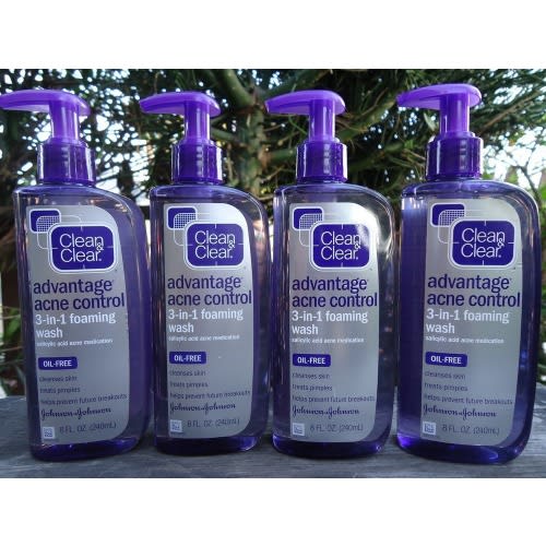 clean and clear 3 in 1 foaming wash