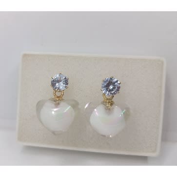 White earrings fashion 2025 jewelry