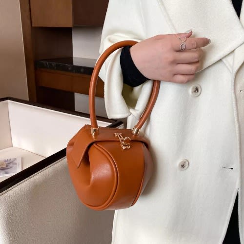 Circle shaped purses store
