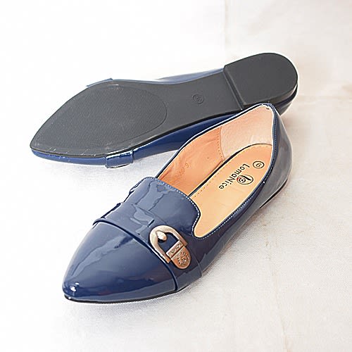 ladies pointed flats